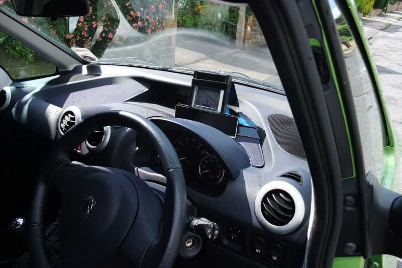 Auto z kierownicą po prawej stronie