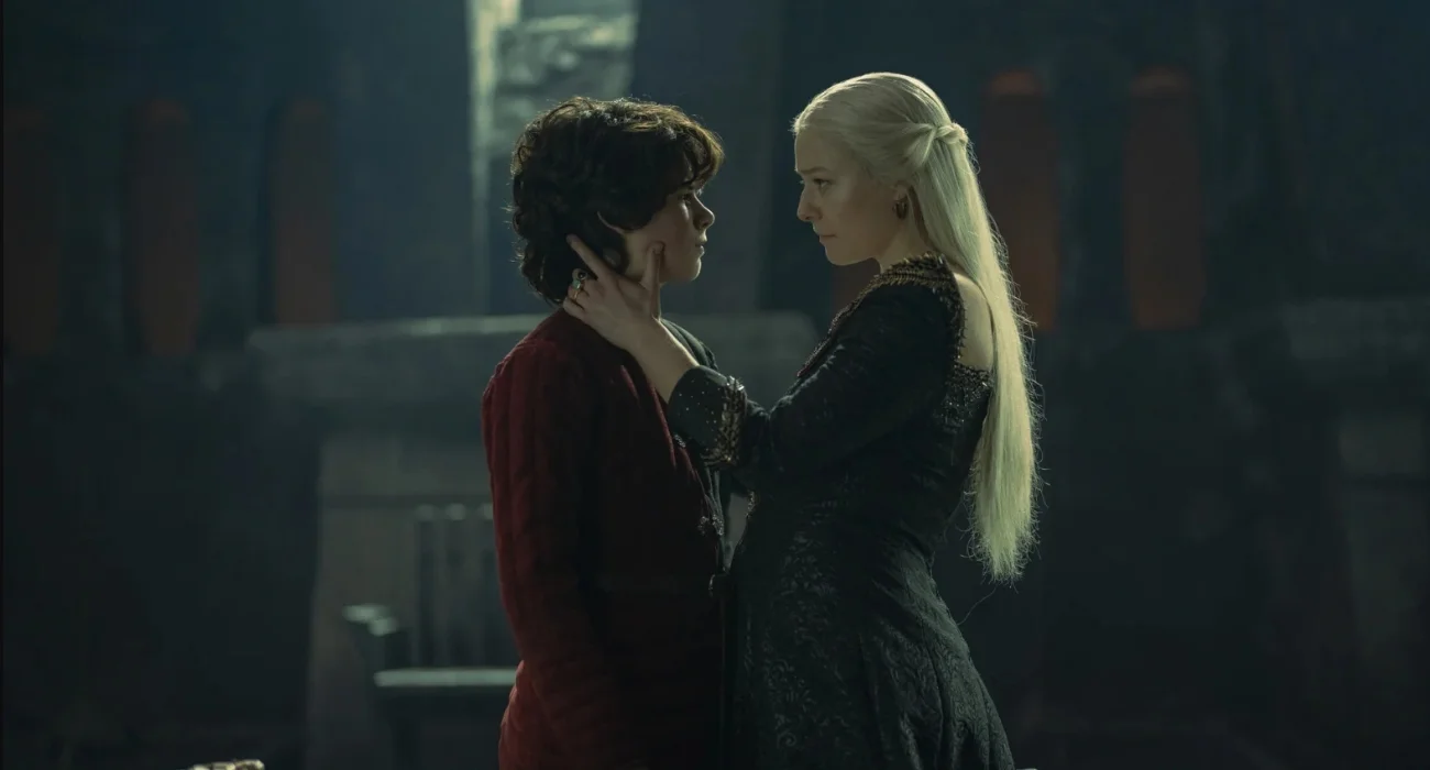 Elliot Grihault jako Lucerys Velaryon i Emma D'Arcy jako Rhaenyra Targaryen.