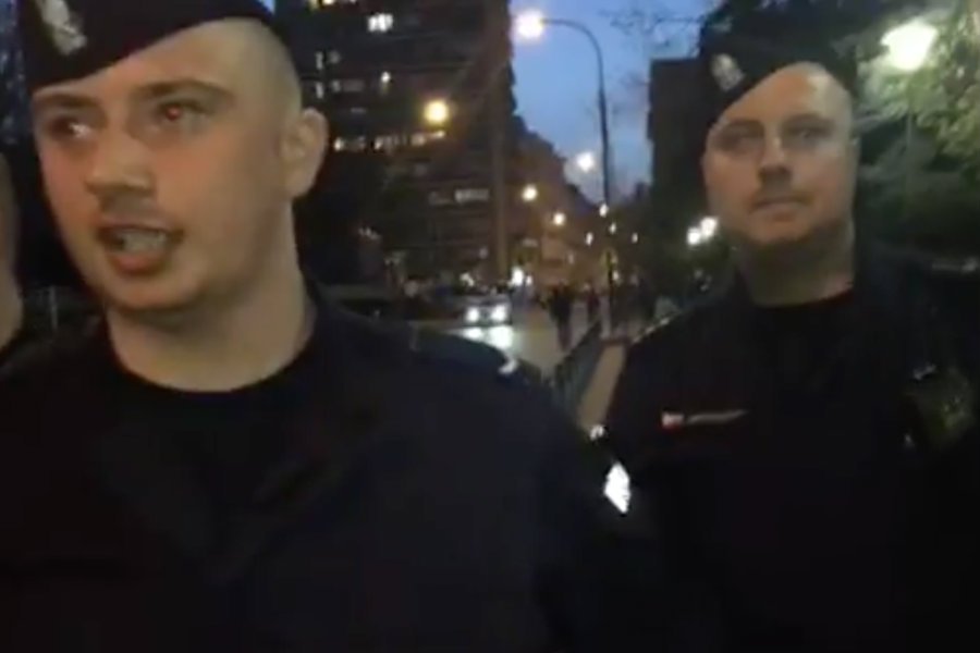 Sławomir Nitras opublikował na Facebooku film. Twierdzi, że był szarpany przez policjantów.