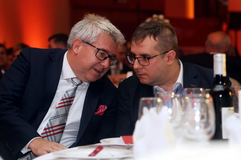 Ryszard Czarnecki i jego syn Przemysław, poseł PiS i wiceprzewodniczący Sejmowej Komisji Spraw Zagranicznych. Obaj stali się bohaterami taśm Morawieckiego.