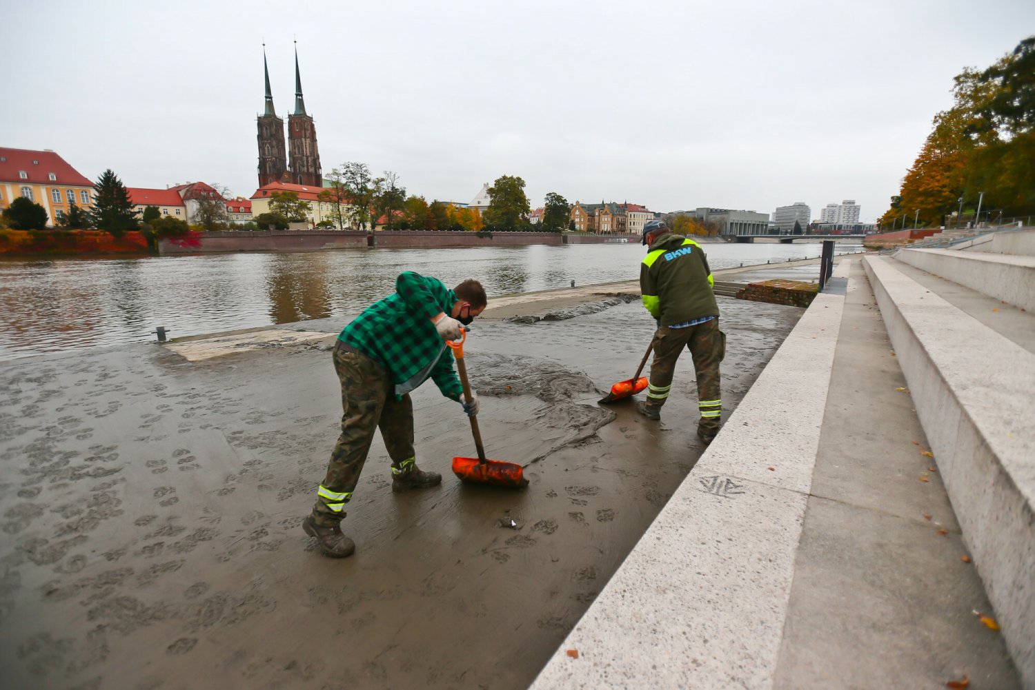 Co robić, kiedy jest powódź?