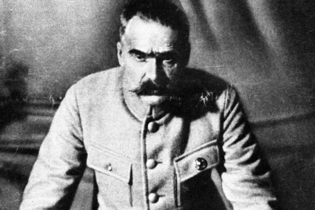 Józef Piłsudski ma dziś wielu naśladowców. Ale jego czasy już dawno minęły, a on sam przyczynił się do rozpętania wojny polsko-polskiej.