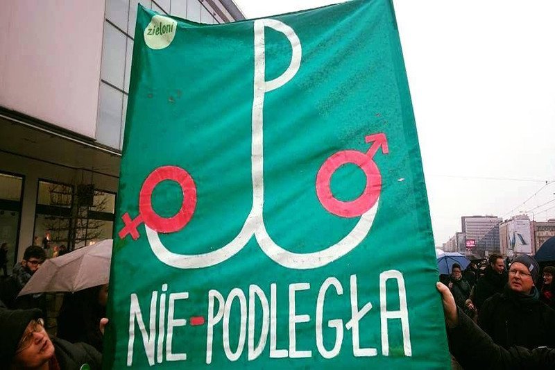 Właśnie za ten transparent, aktywiści Partii Zielonych są oskarżeni o "zniewagę symbolu Polski Walczącej".