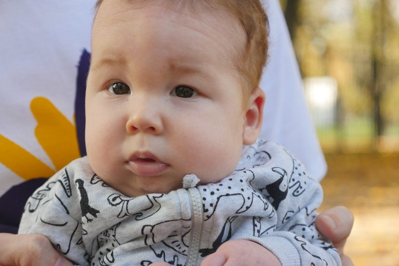 Alex choruje na rdzeniowy zanik mięśni (SMA). Terapia, która ma mu pomóc kosztuje 9 mln zł.