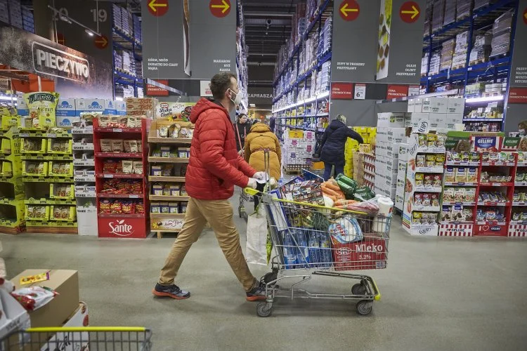 Nowe obostrzenia: co otwarte, a co zamknięte od 27 marca do 9 kwietnia 2021