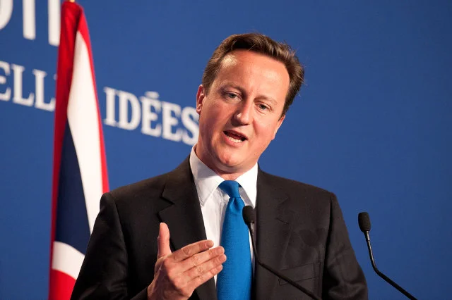 Premier David Cameron "popisał się" niefortunnymi komentarzami, wymierzonymi w brytyjską Polonię i zapowiedzią odebrania im części zasiłków.
