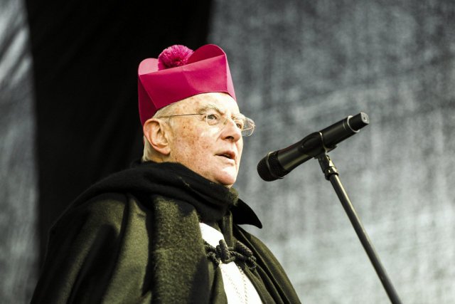 Abp Hoser jest oburzony strajkiem kobiet.