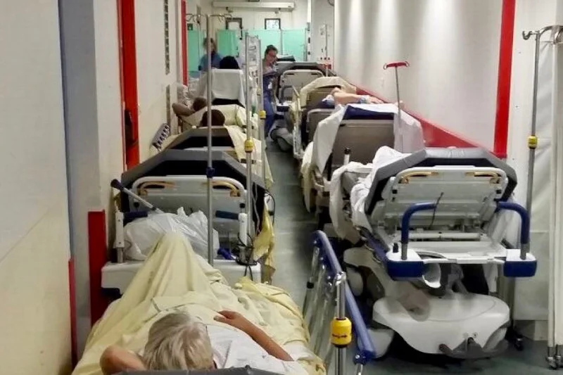 We Francji wprowadzono specjalne obostrzenia w związku z epidemią koronawirusa.