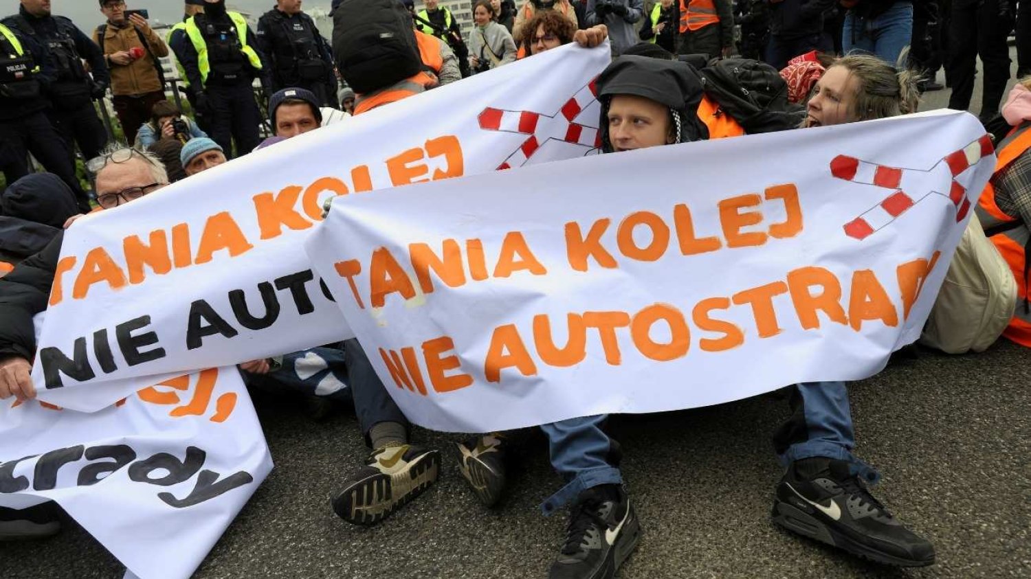 Ostatnie Pokolenie werbuje chętnych. Tego dnia ruszą na Sejm.