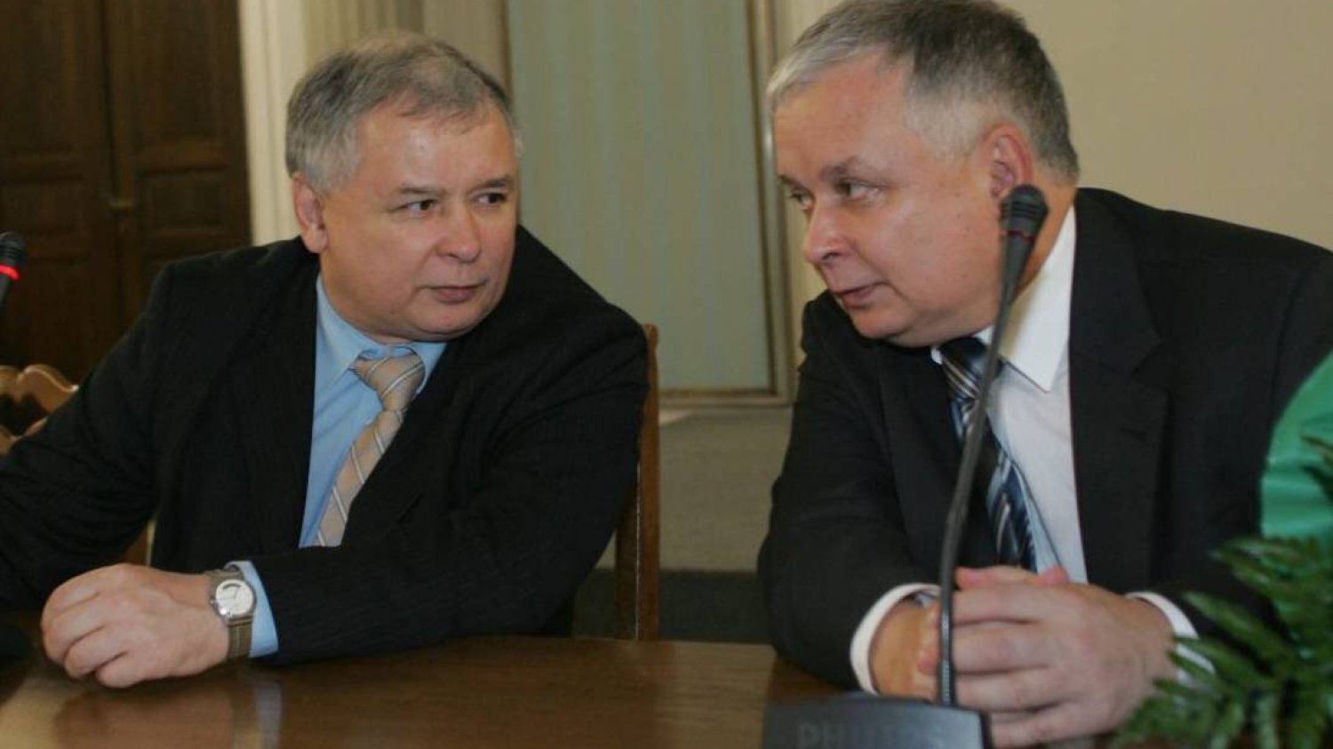 O "rozmowie braci" na pokładzie TU-154 wspominała już Rosja.