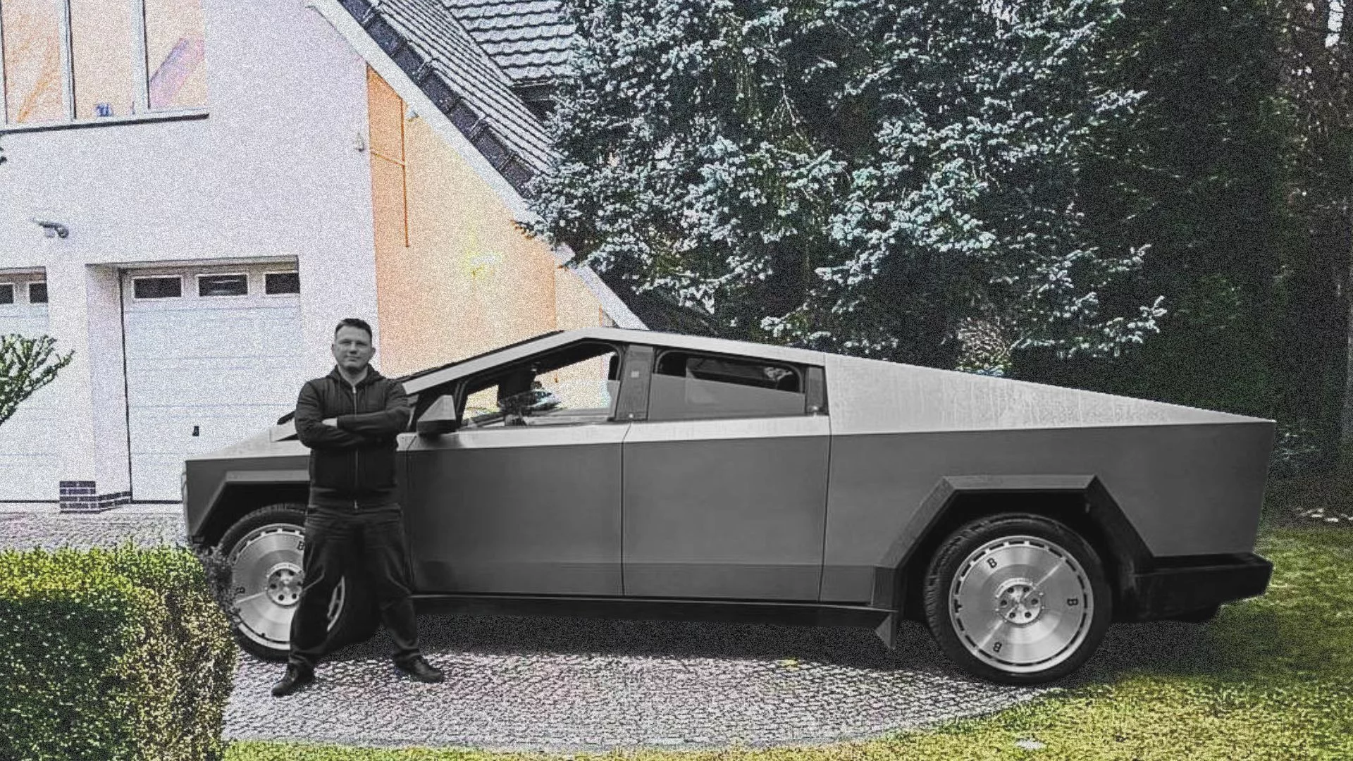 Zdjęcie Mentzena z Cybertruckiem wywołało burzę. Bo niedawno krytykował elektryki