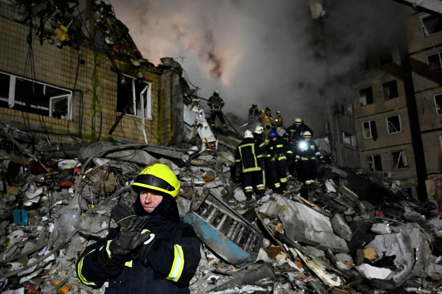 Rosyjski atak rakietowy na budynek mieszkalny w Dnieprze.