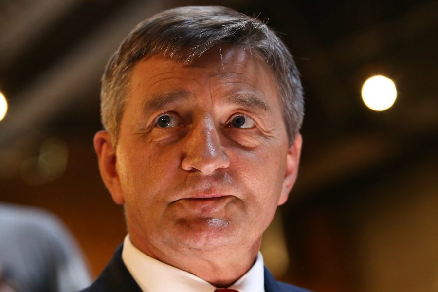 Dla Marka Kuchcińskiego, jednej z najważniejszych osób w państwie, trudno było znaleźć doświadczonego kierowcę.