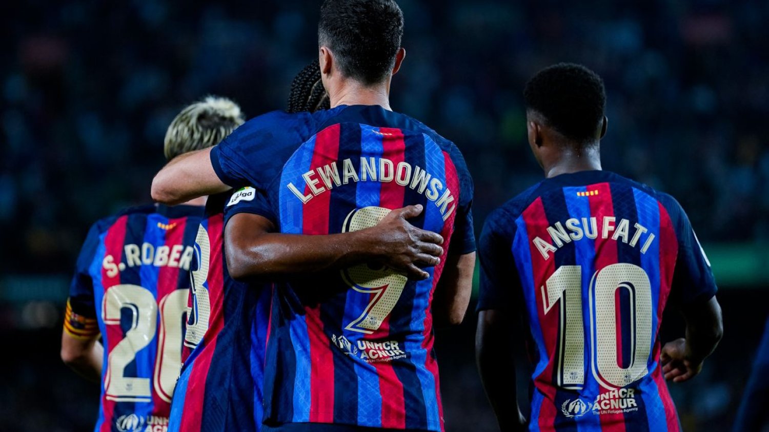 Robert Lewandowski dał popis i poprowadził Barcelonę do triumfu. Ruszył pościg za Realem Madryt