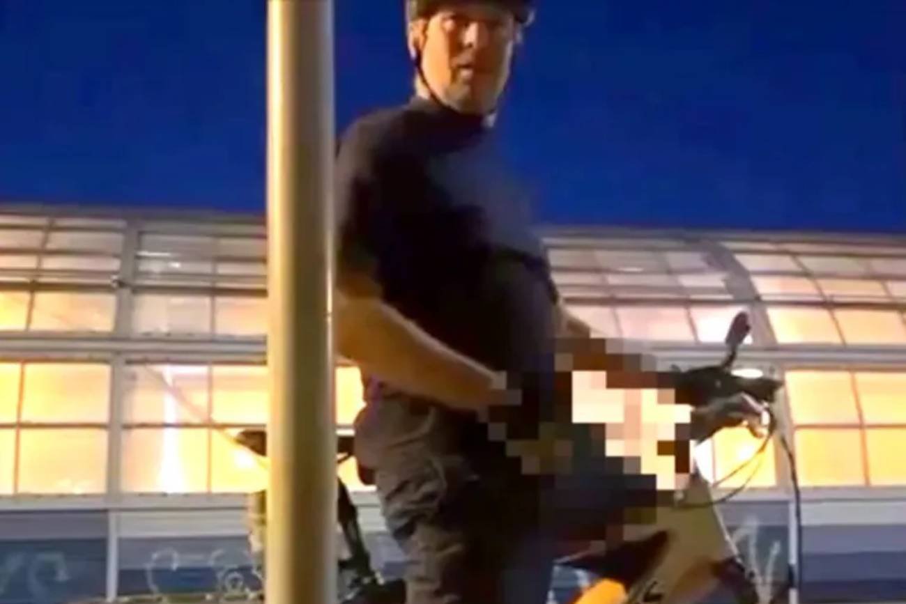 Obrzydliwe zachowanie na przystanku autobusowym. Szuka go policja