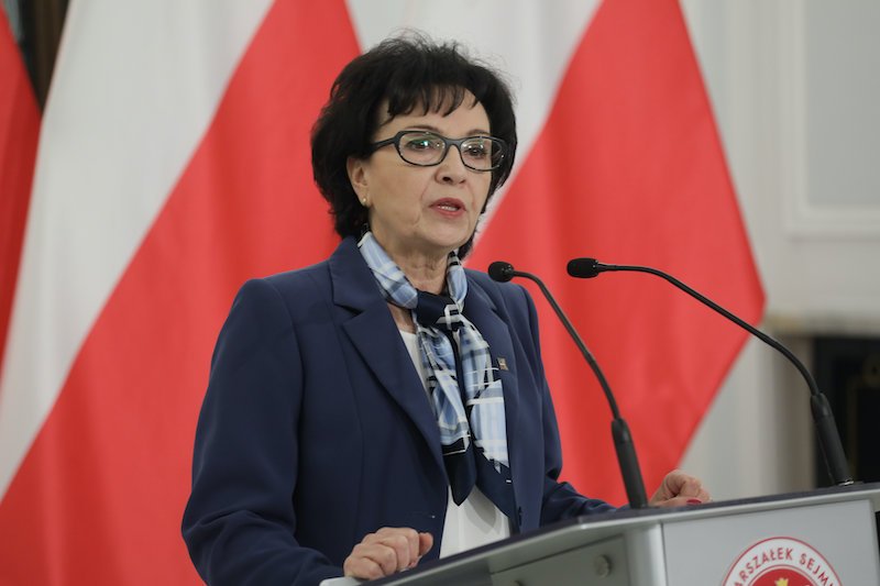 Elżbieta Witek twierdzi, że stan epidemii nie przeszkadza w majowych wyborach.