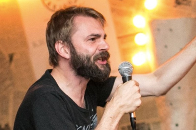 Jacek Dziduszko stworzył facebookową grupę "Wystąp na święta z Kościoła", gdzie namawia Polaków do apostazj.