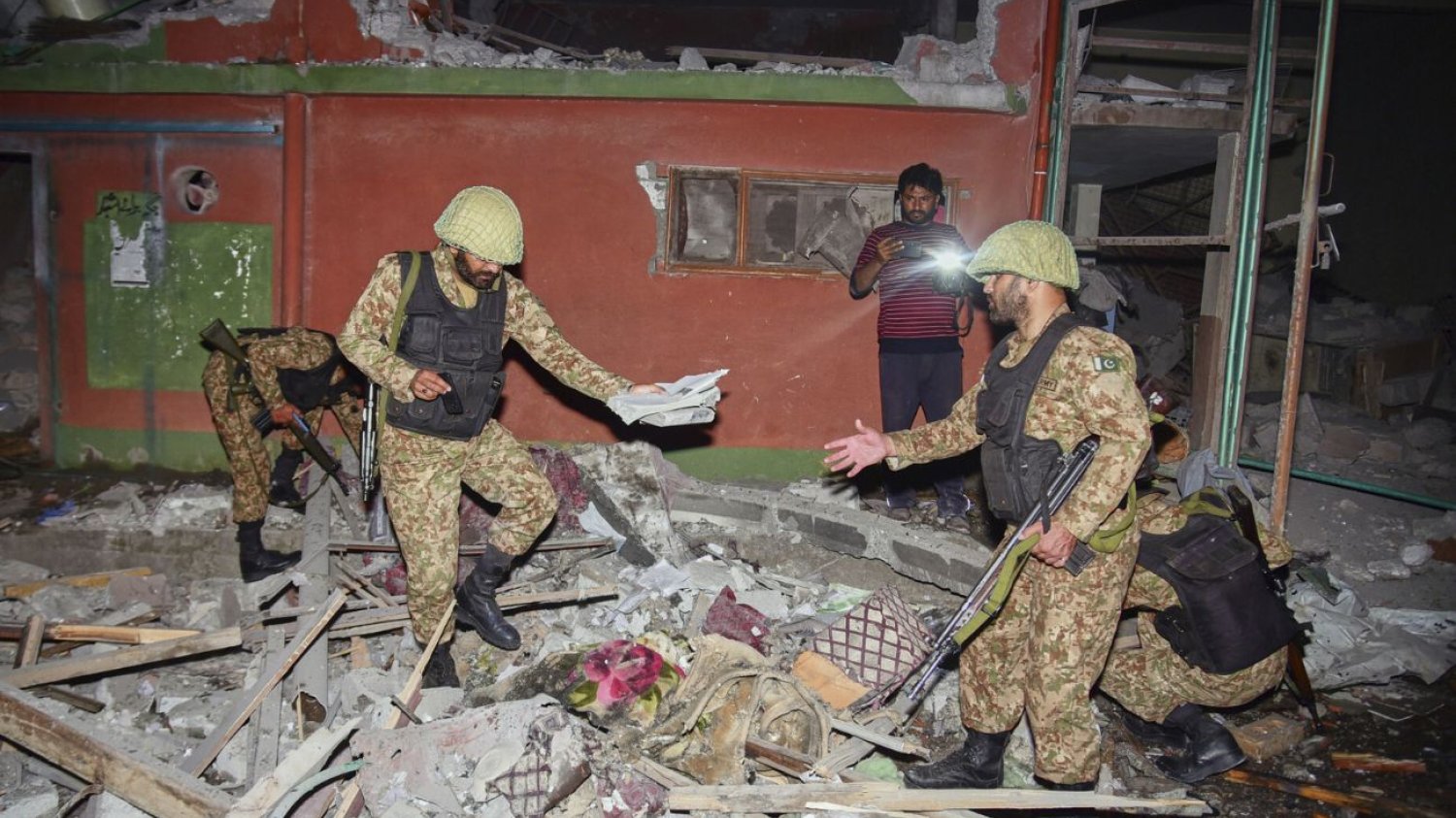 Atak Indii na Pakistan. Trwa "Operacja  Sindoor", są ofiary śmiertelne.