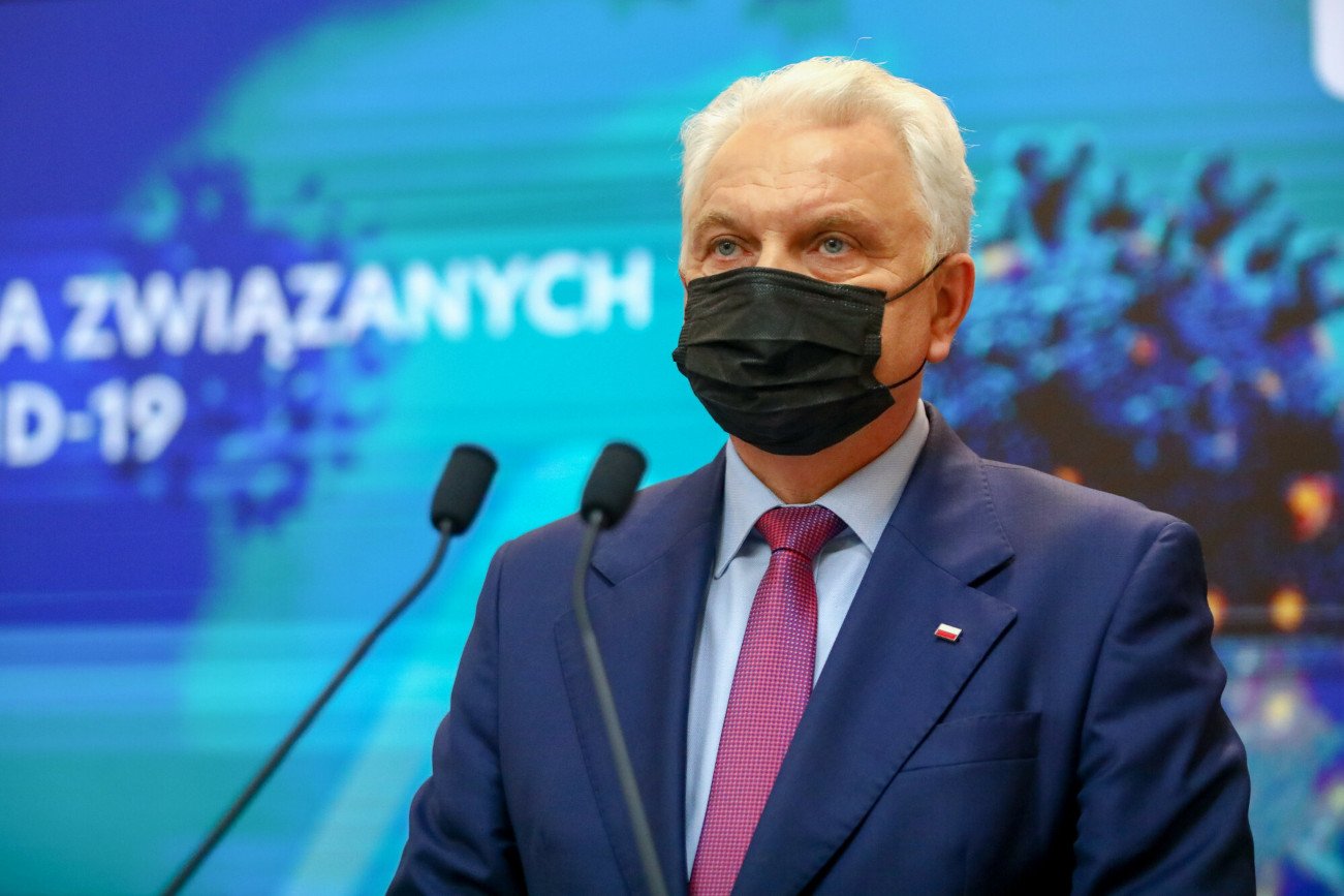 COVID-19. Kraska ujawnia ile zakażeń i zgonów jest w raporcie MZ 29 grudnia.