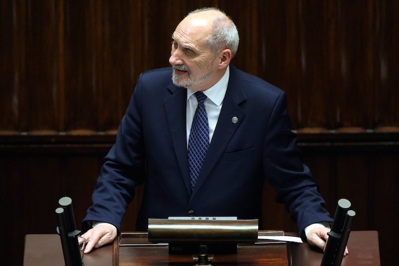 Antoni Macierewicz coraz częściej opowiada o dezinformacji.