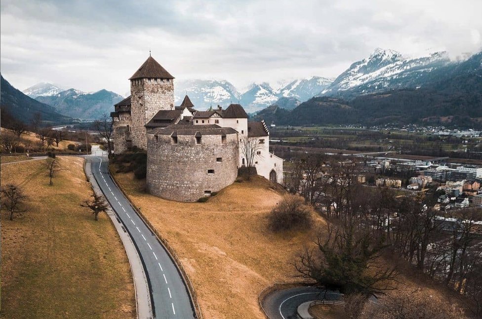Zamek Vaduz to siedziba rodziny książęcej w Liechtensteinie.