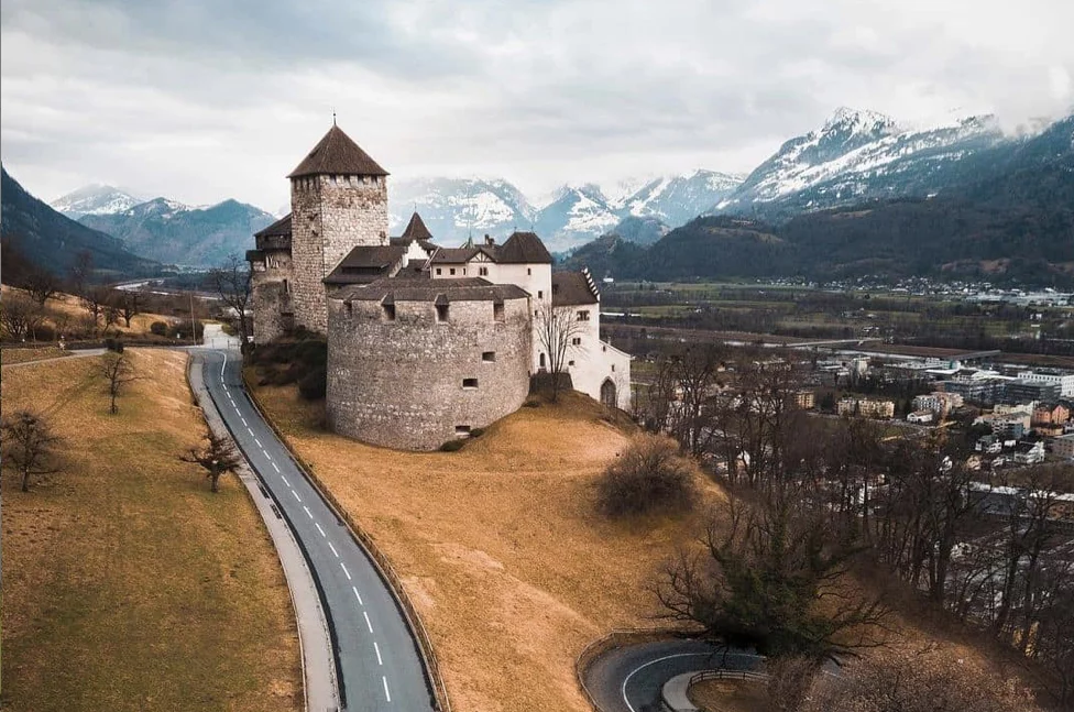 Zamek Vaduz to siedziba rodziny książęcej w Liechtensteinie.