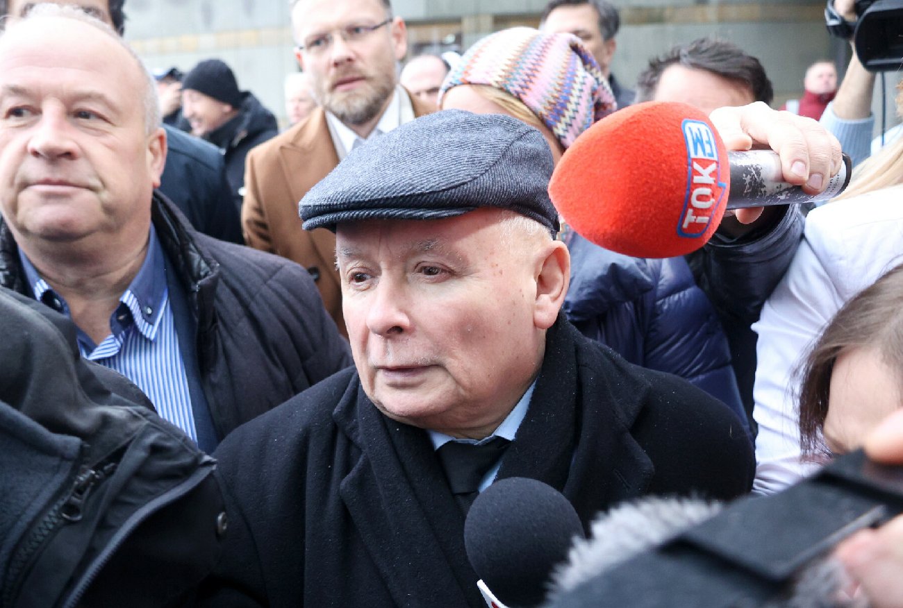 PiS mobilizuje Polaków na demonstrację przed Sejmem. Jest konkretna data