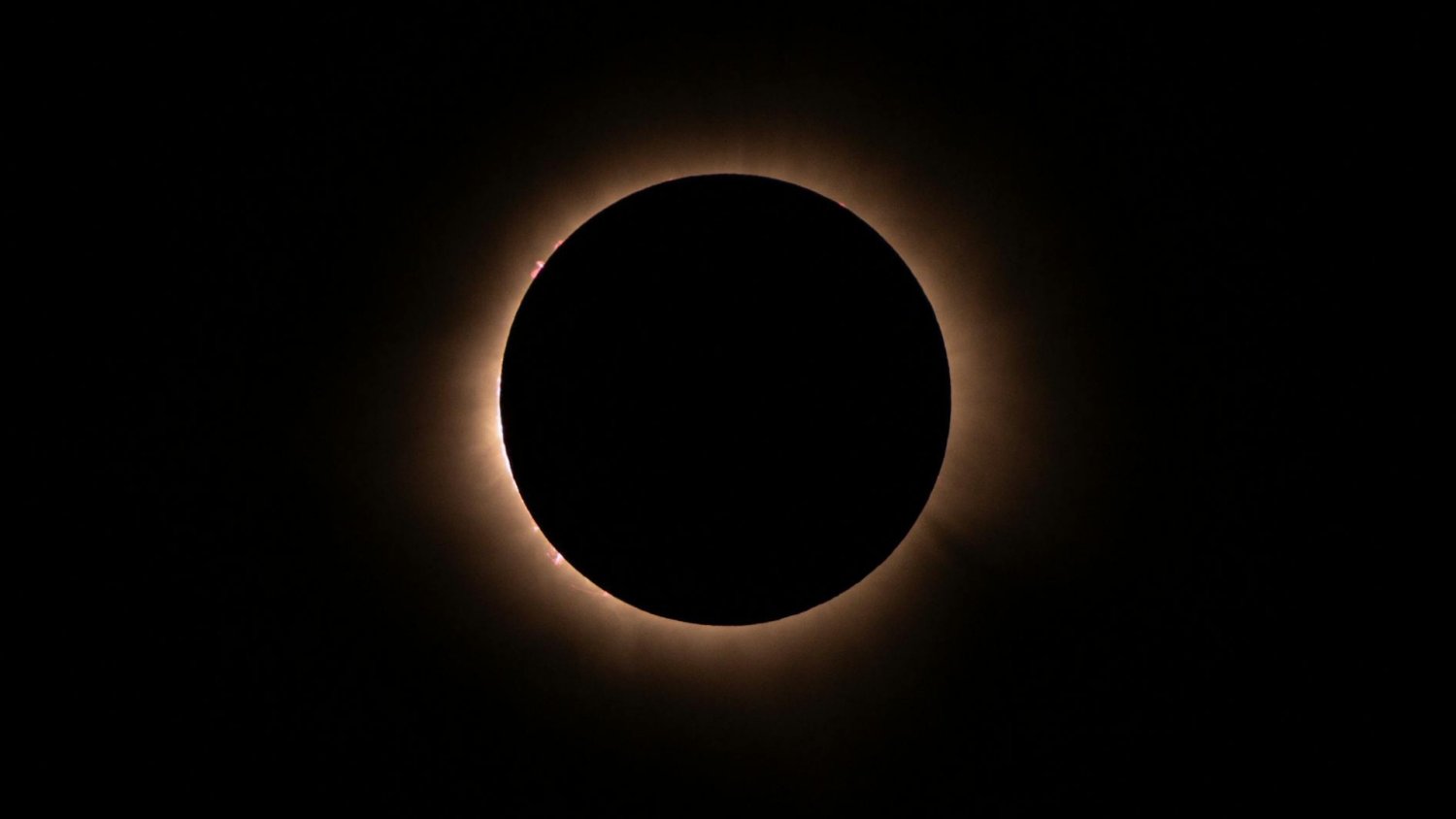 6 minut nagłej ciemności w biały dzień. Idzie zaćmienie, jakie mało kto pamięta