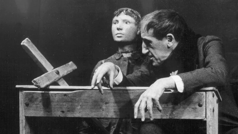 Tadeusz Kantor, reżyser spektaklu "Umarła klasa", Kraków, 20 stycznia 1988
