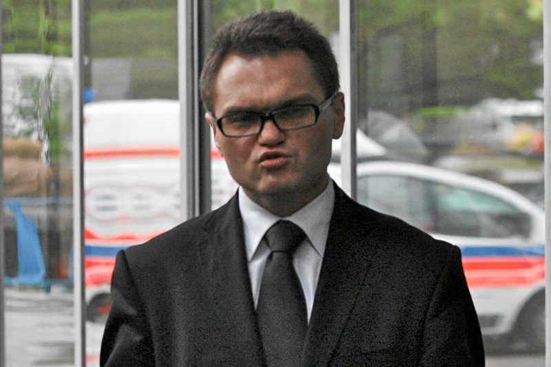 Mecenas Rafał Rogalski zmierza dobrze przetartym szlakiem zmieniania poglądów politycznych w imię interesów.