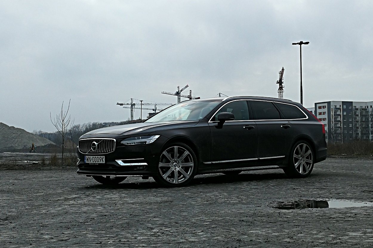 Volvo V90 to eleganckie kombi, które nadaje się do wielu rzeczy.