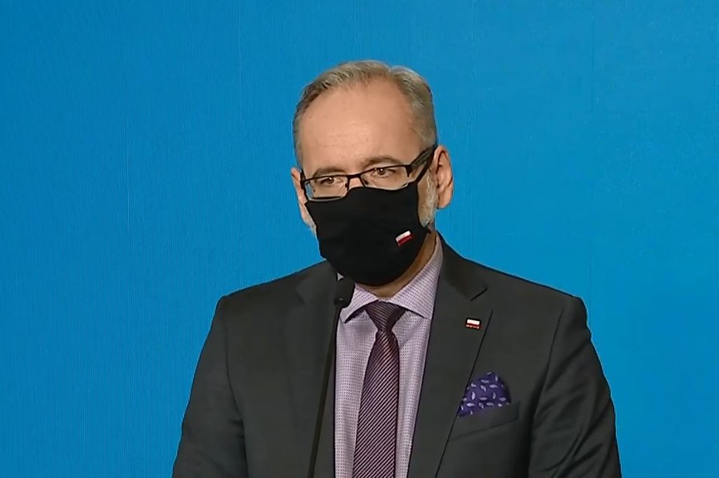 Adam Niedzielski wypowiedział się na konferencji prasowej w sprawie różnic, jakie miały wystąpić w liczbie raportowanych zakażeń w województwach mazowieckim i śląskim.