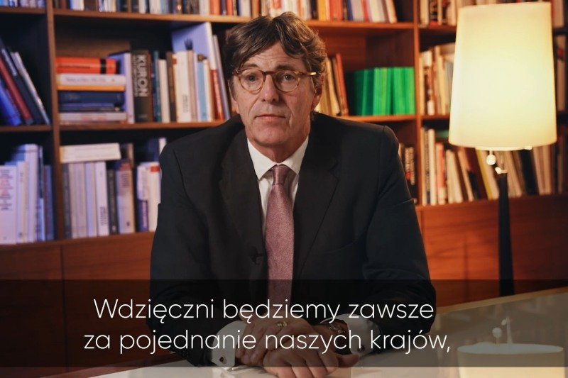 Ambasador RFN w Polsce Arndt Freytag von Loringhoven oraz szef MSZ Niemiec Heiko Maas z okazji Dnia Jedności Niemiec nagrali specjalne podziękowania dla Polaków. Ambasador RFN w Polsce Arndt Freytag von Loringhoven oraz szef MSZ Niemiec Heiko Maas z okazji Dnia Jedności Niemiec nagrali specjalne podziękowania dla Polaków.