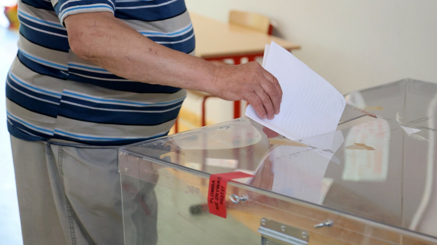 Incydent wyborczy w Świebodzinie. Pijany 44-latek przewrócił urnę
