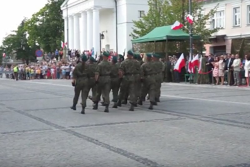 W Suwałkach odbyły się regionalne obchody Święta Wojska Polskiego, organizowane bez udziału prezydenta Czesława Renkiewicza.