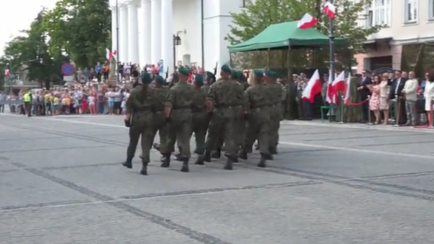 W Suwałkach odbyły się regionalne obchody Święta Wojska Polskiego, organizowane bez udziału prezydenta Czesława Renkiewicza.