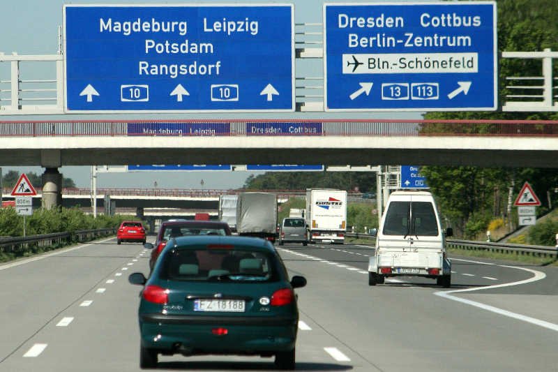 Analizy ekonomiczne wskazują, że Niemcy nie wprowadzą opłat dla obcokrajowców za poruszanie się po ich drogach.