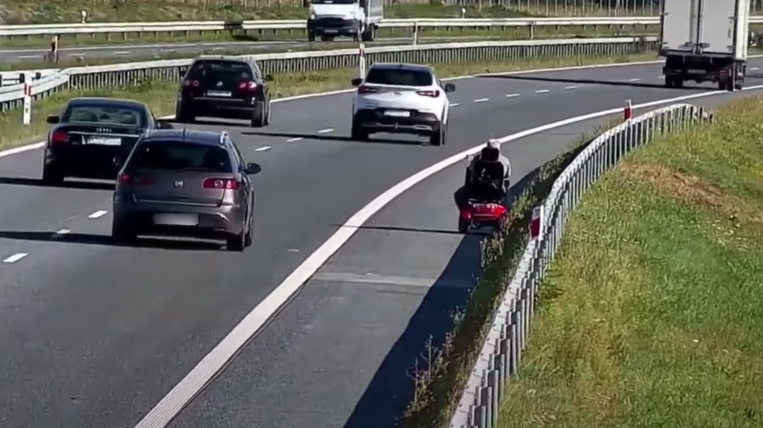 Trasa S17 to drogowy dziki wschód. Kumulacja głupich zachowań kierowców jest tam wyjątkowa.