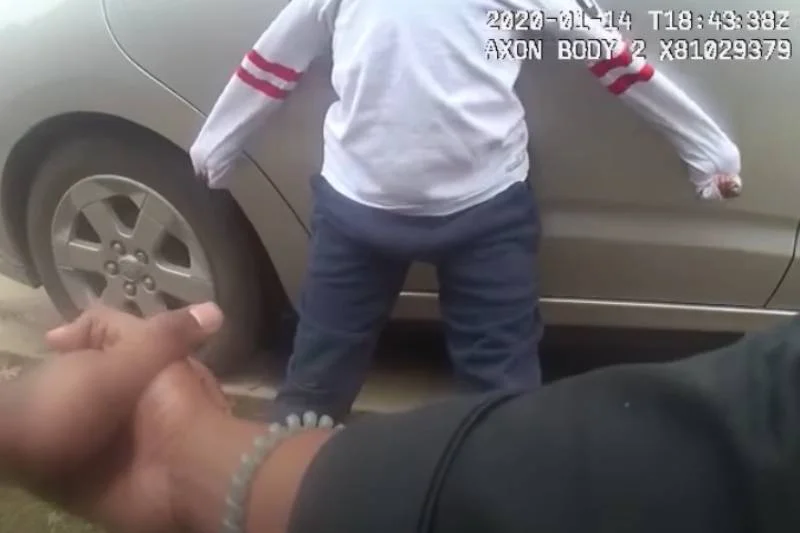 Do skandalicznej interwencji policjantów doszło w amerykańskim stanie Maryland, gdzie funkcjonariusze zakuli w kajdanki 5-latka.