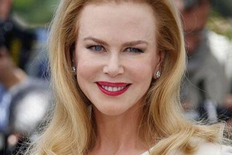 Wszyscy pytają co stało się z twarzą pięknej aktorki?