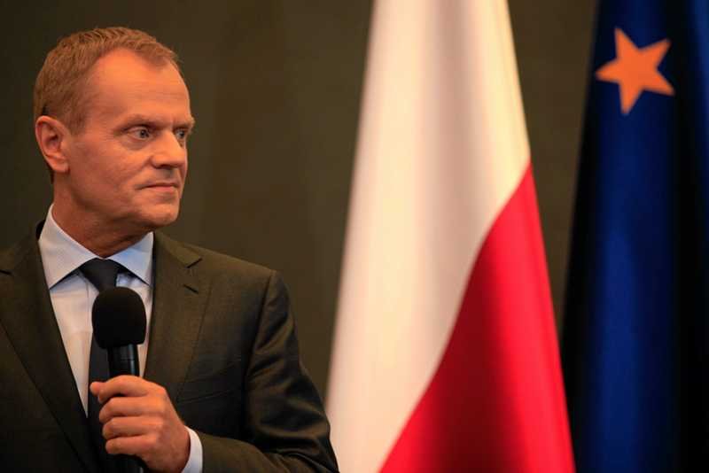 Donald Tusk przekonuje, że przewidział spadek notowań PO w połowie kadencji i zapewnia, że w 2015 roku jego partia znowu będzie na czele sondaży.