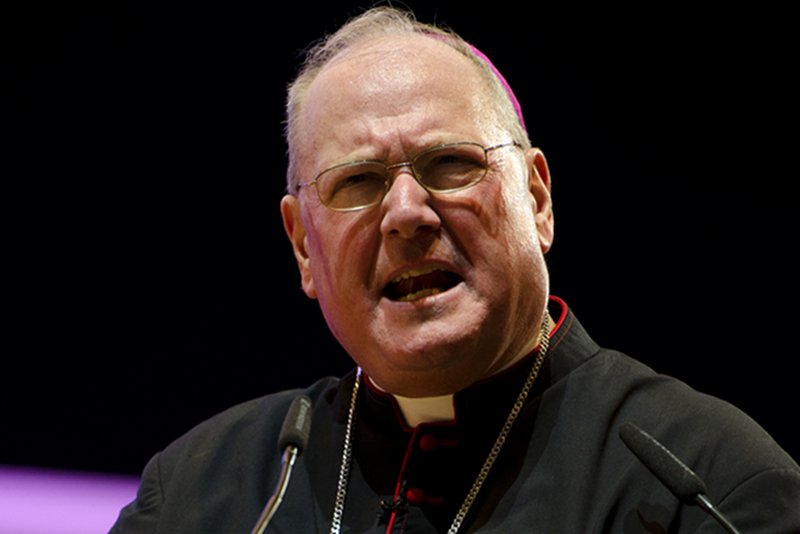 Arcybiskup Nowego Jorku Timothy Dolan uważa, że Kośćioł nie powinien tak bardzo atakować gejów i lesbijek.