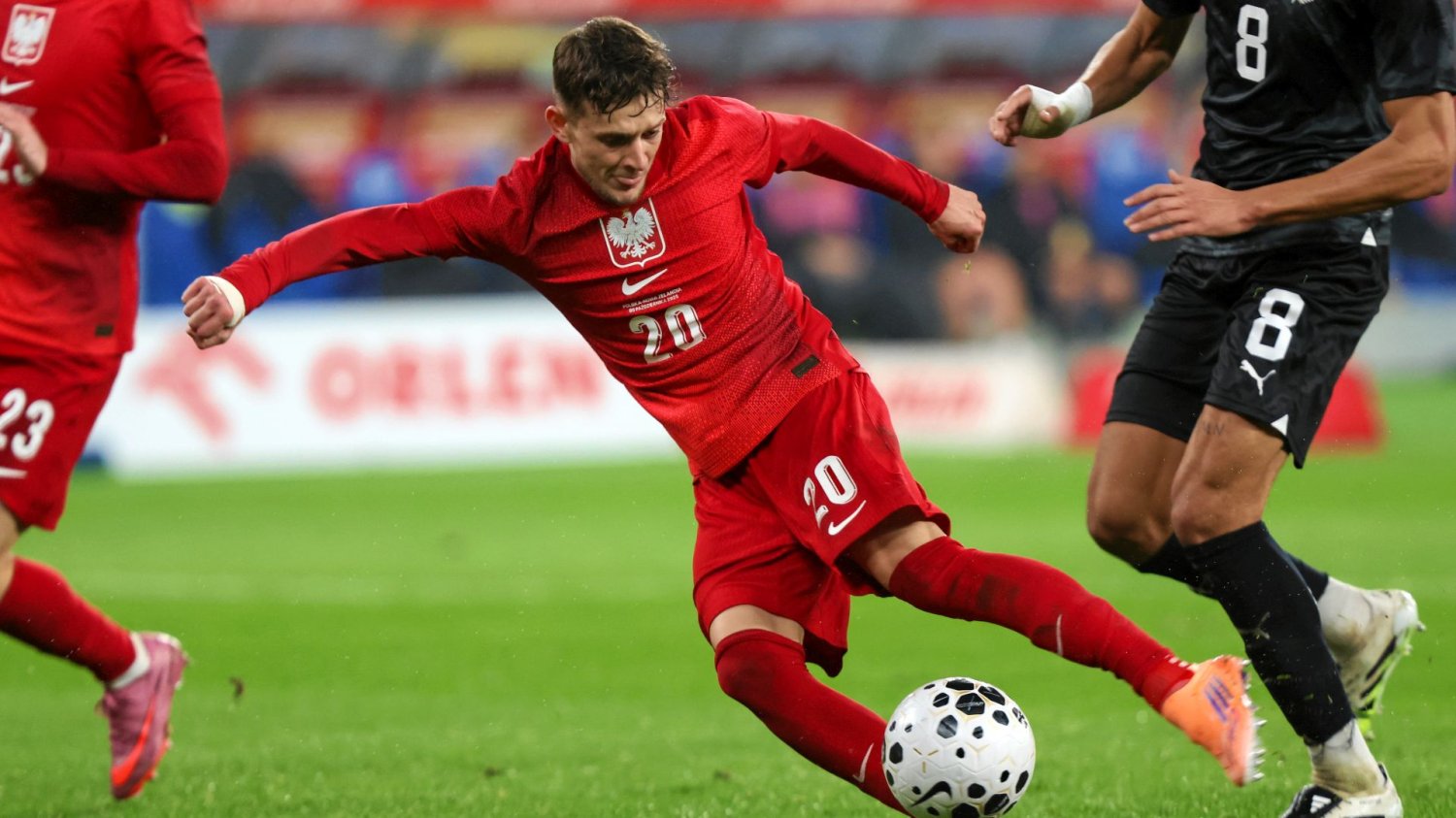 Piękny rogal Szymańskiego ustawił mecz. Litwa - Polska 0:2 Piękny rogal Szymańskiego ustawił mecz. Litwa - Polska 0:2