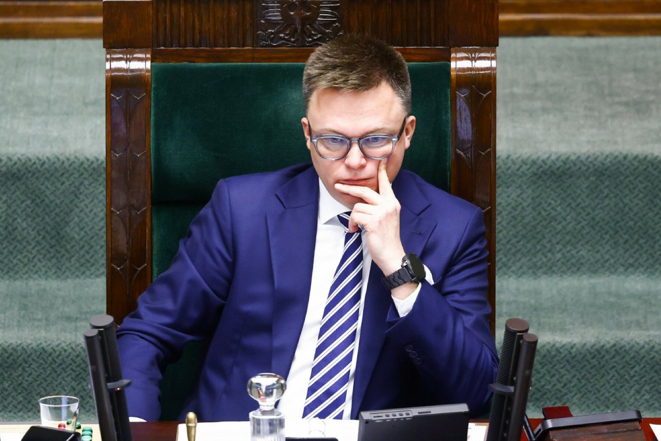 Najnowszy sondaż prezydencki. Trzaskowski przed kandydatem PiS. Hołownia bez szans na II turę