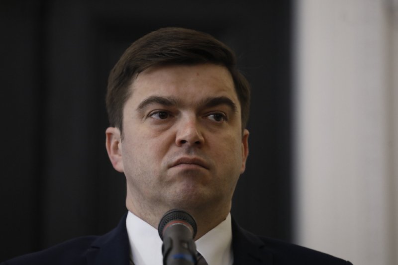 Wojciech Andrusiewicz stwierdził, że można strzelać fajerwerkami z balkonów.