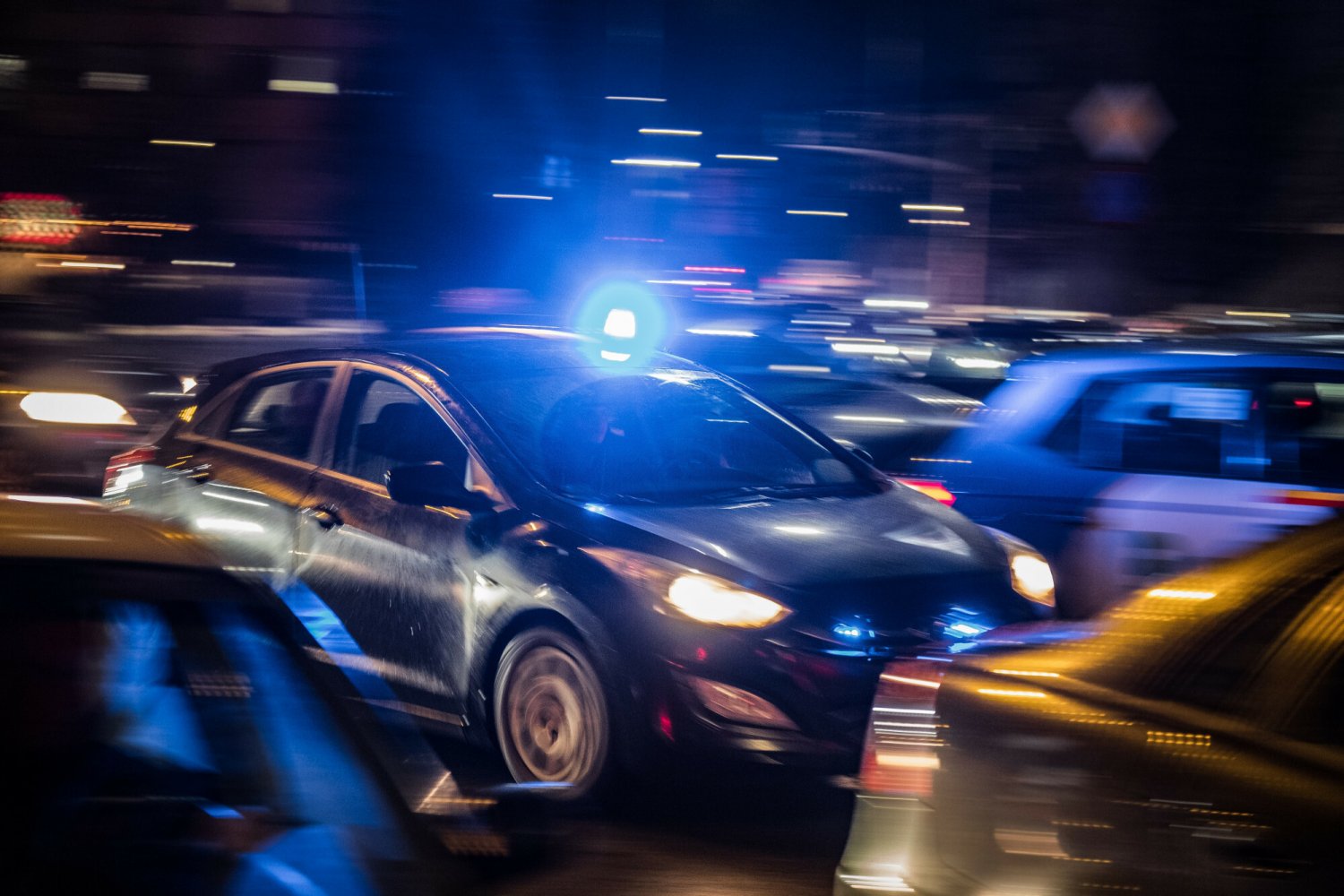 Jakie nieoznakowane radiowozy ma policja? Oto ich liczba i wszystkie marki.