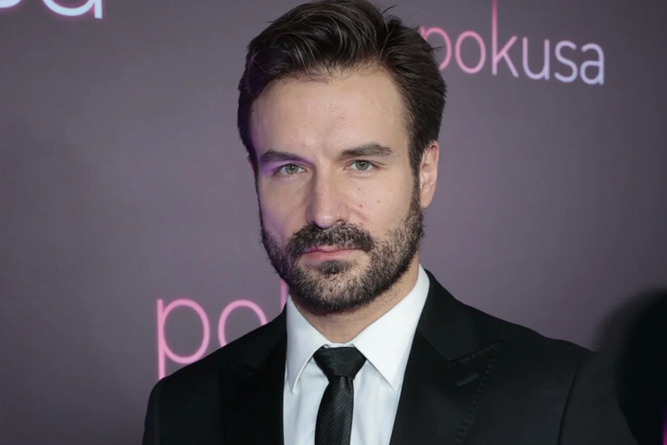Piotr Stramowski pokazał się na premierze nowego filmu z ukochaną
