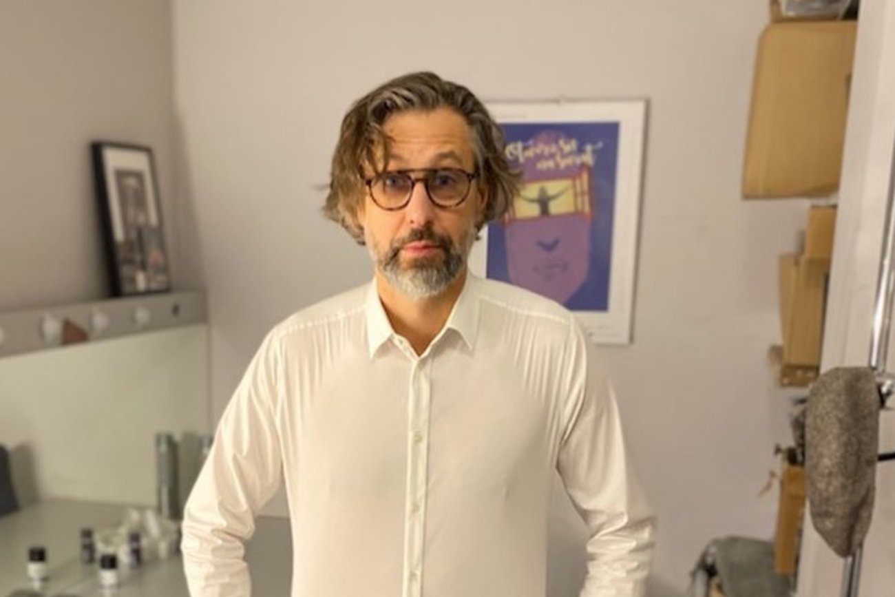 Szymon Majewski stoi murem za ludźmi LGBTQ. Sam cierpiał z powodu wyzwisk i hejtu