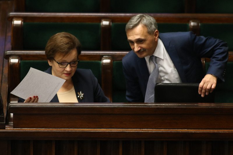 Kto zastąpi Annę Zalewską w MEN? Według informacji "Gazety Wyborczej" największe szanse ma wiceminister Maciej Kopeć.