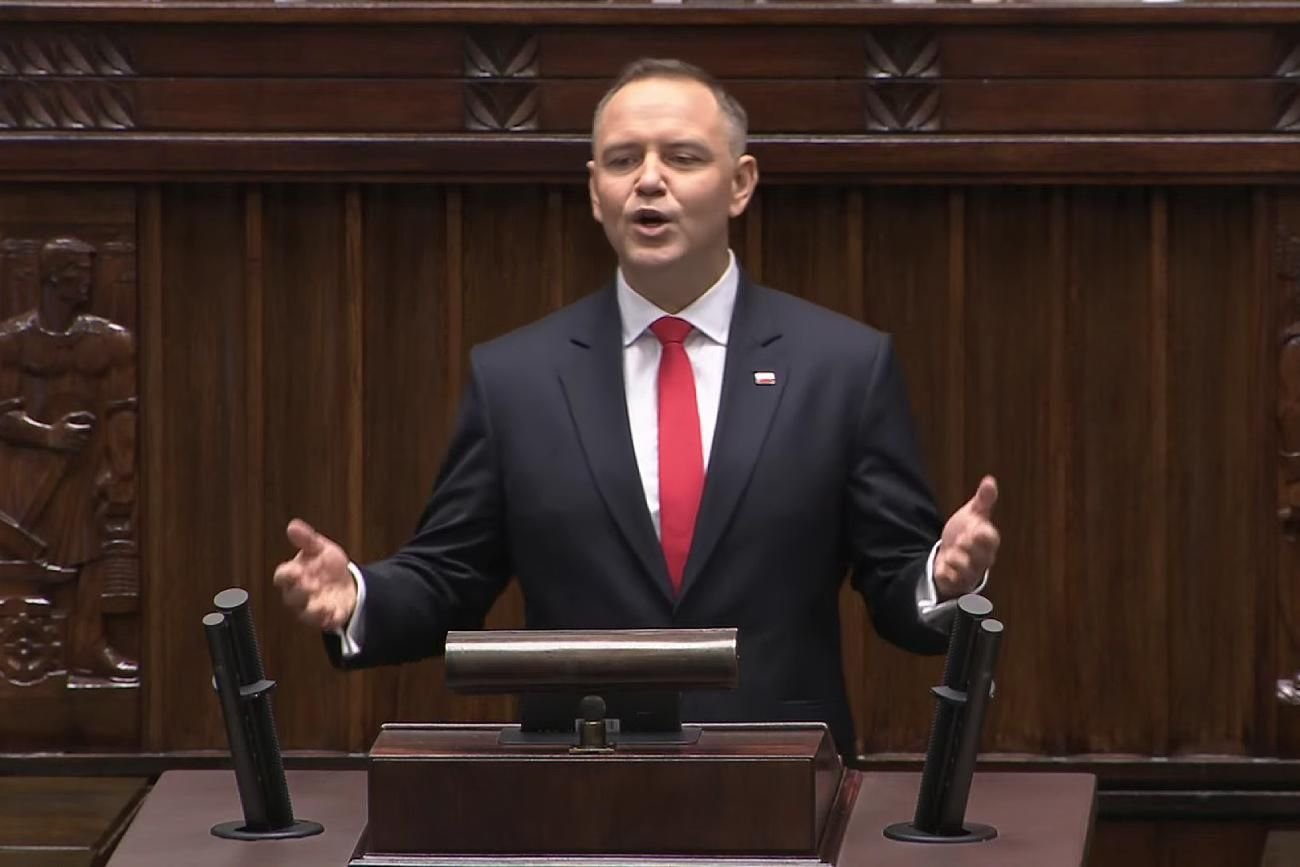 "Wbrew propagandzie i kłamstwom". Nawrocki ostro atakuje w pierwszym przemówieniu